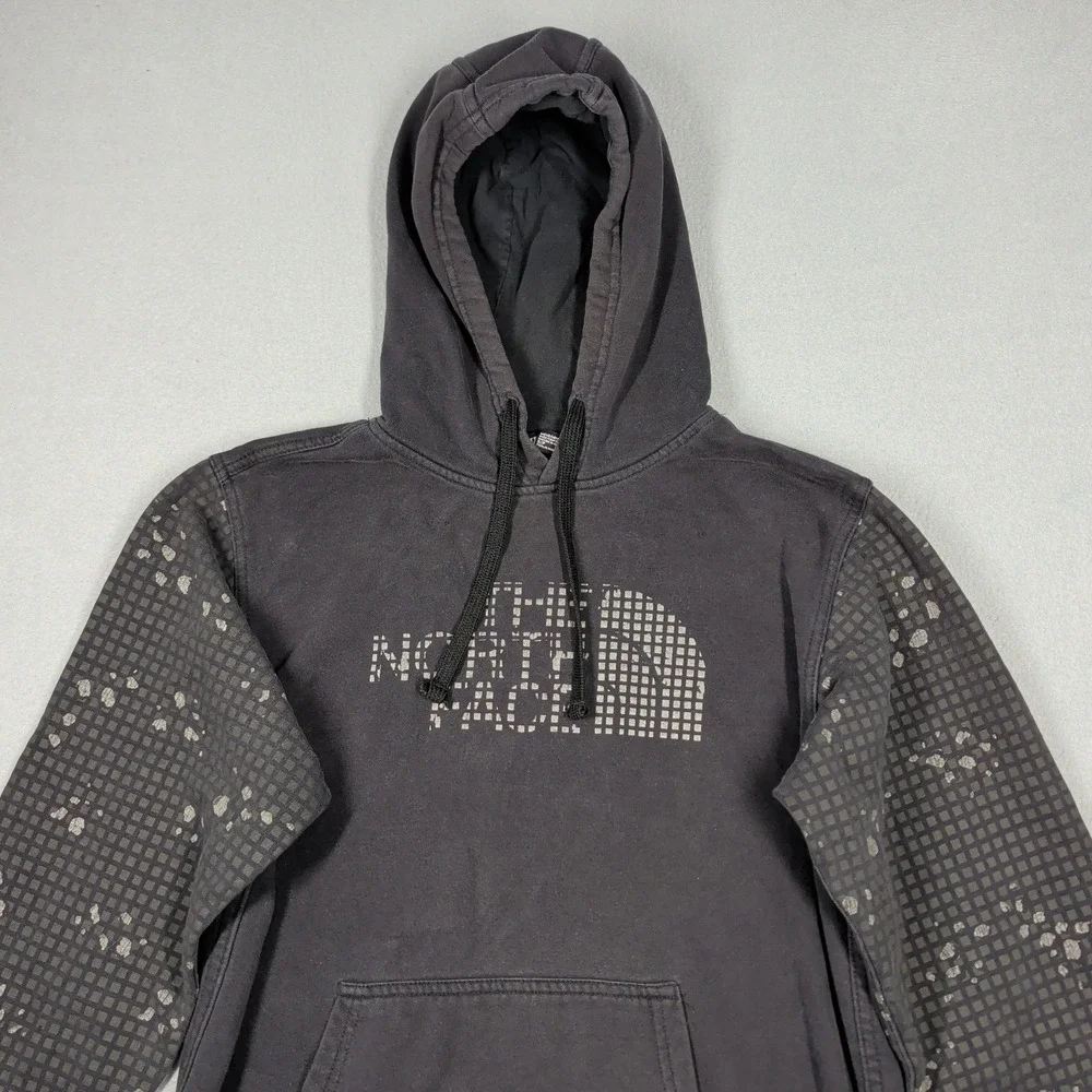 The North Face Hoodie Mens Small Black‎ Grid Logo Splatter Sleeve Pullover